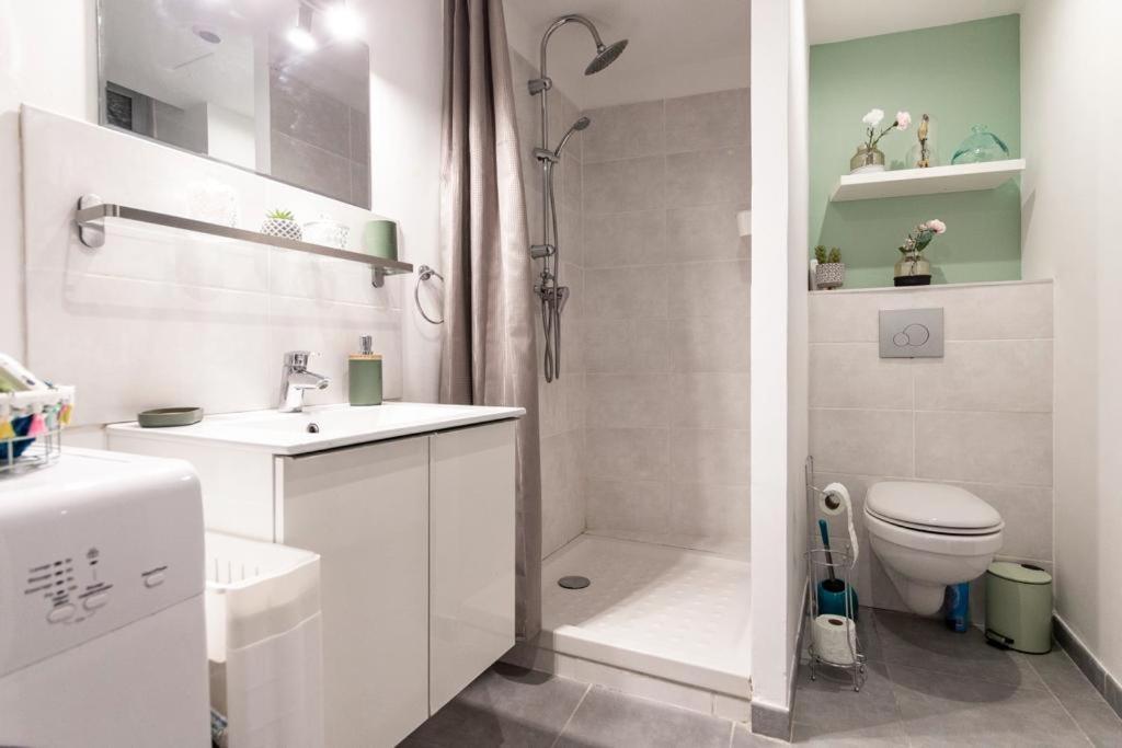 Apartment Cosy Au Coeur De L'ecusson - Arenes A 2 Min Nimes
