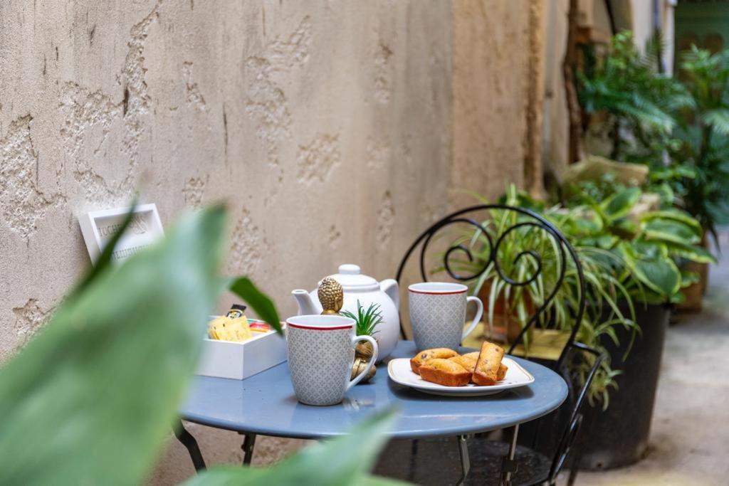 Apartment Cosy Au Coeur De L'ecusson - Arenes A 2 Min Nimes